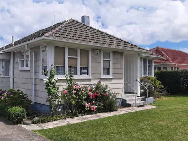95 Hillsborough Road, Hillsborough