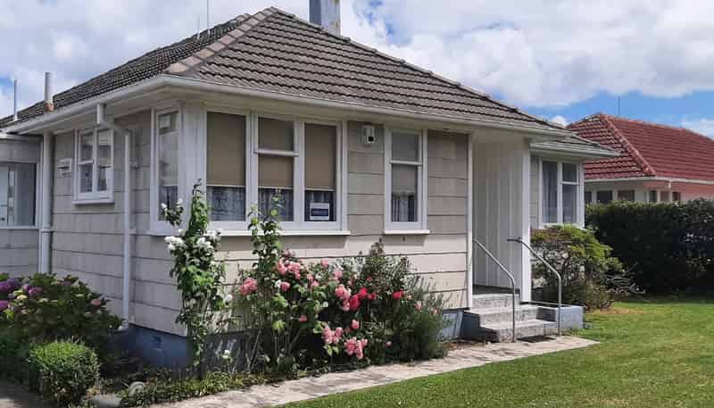 95 Hillsborough Road, Hillsborough