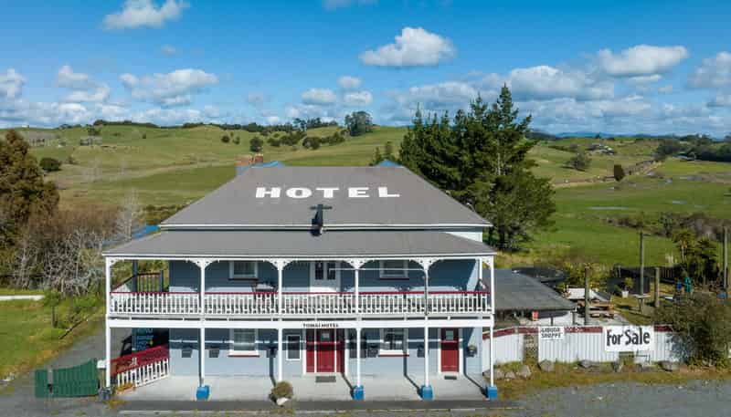 3827 State Highway 1, Towai