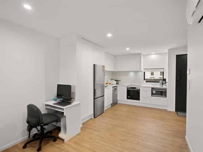 5/427 Worcester Street, Linwood