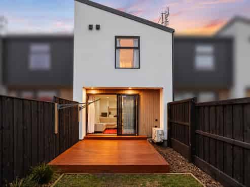 5/427 Worcester Street, Linwood