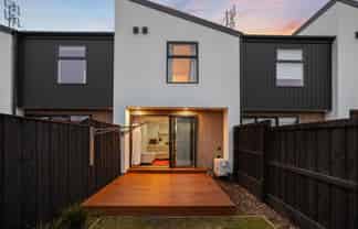 5/427 Worcester Street, Linwood