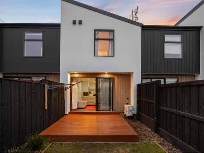 5/427 Worcester Street, Linwood