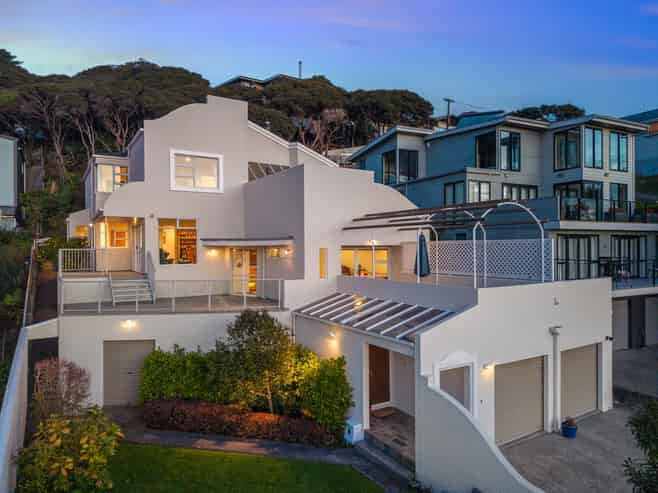 32 Paremata Crescent, Paremata