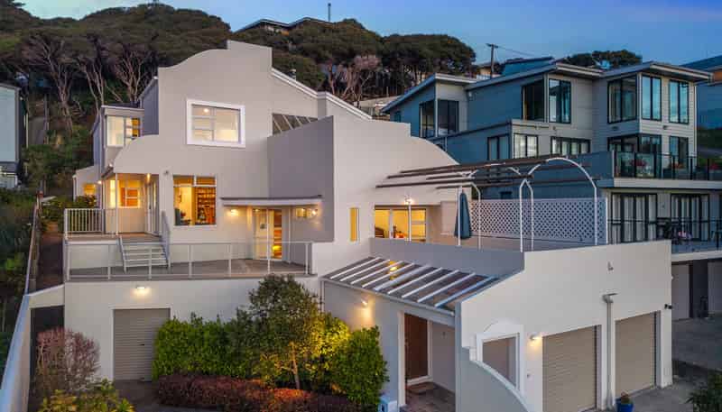 32 Paremata Crescent, Paremata