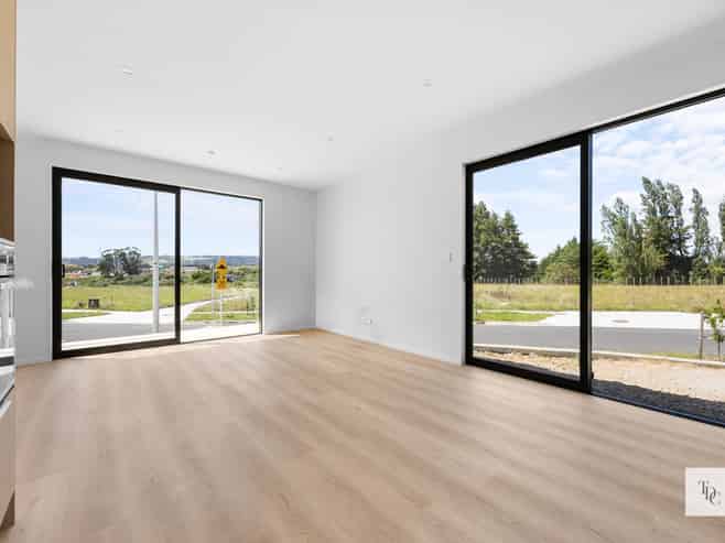 18 Waipaheke Crescent, Drury
