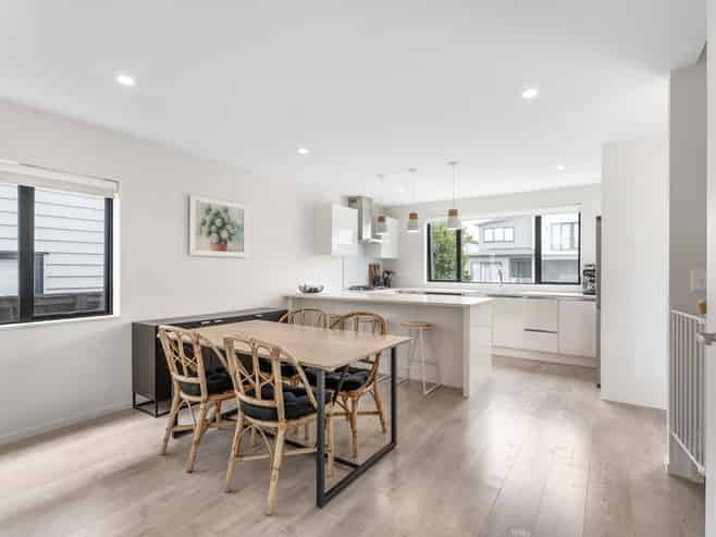 22 Kearns Drive, Hobsonville