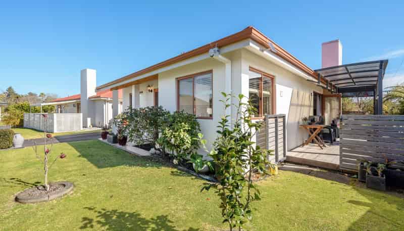 1/8 Cheyne Road (Cotswold Court), Pyes Pa
