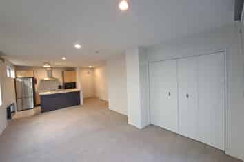 2A/30 Bute Road, Browns Bay