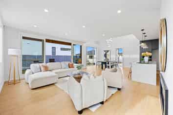 40A The Esplanade, Eastern Beach