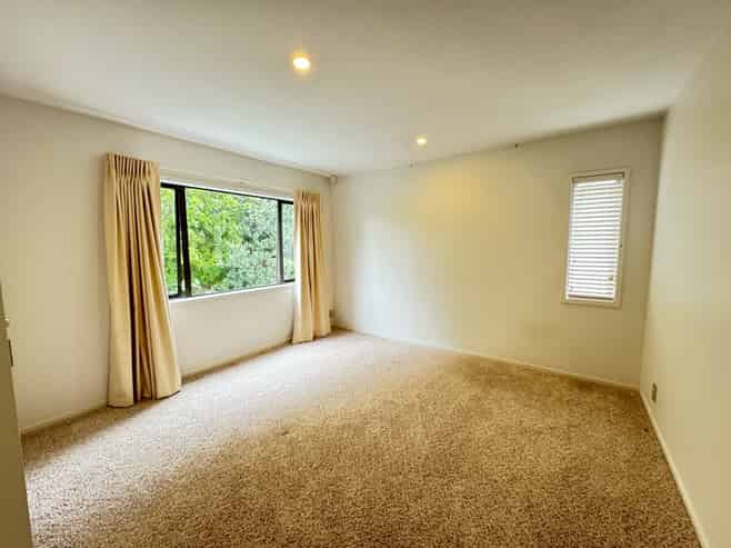 20/92 Bush Road, Albany