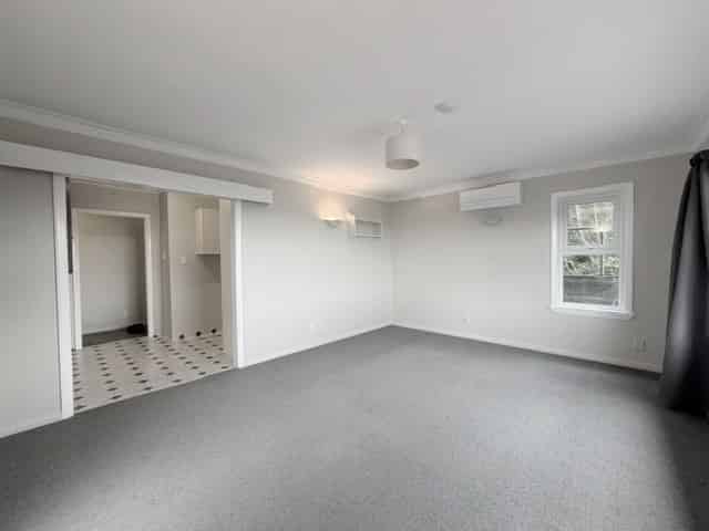 Bottom Fla/105 Te Anau Road, Hataitai