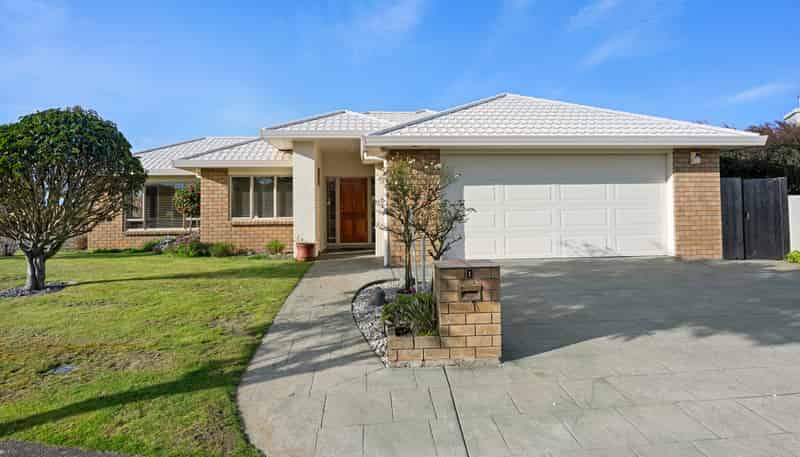 1 San Priamo Place, Paraparaumu Beach
