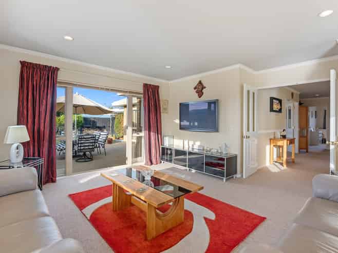 1 San Priamo Place, Paraparaumu Beach