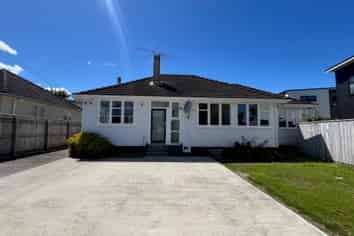 340 Oxford Terrace, Avalon
