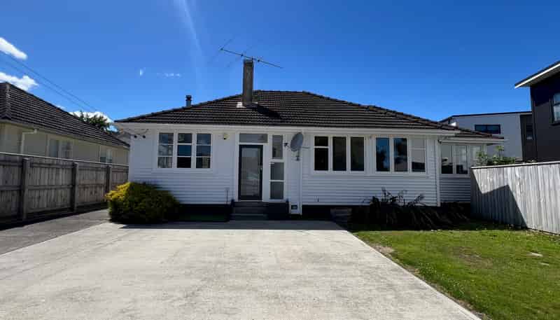 340 Oxford Terrace, Avalon
