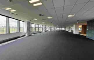 Premium 2,737sqm Office Floor with Terrace