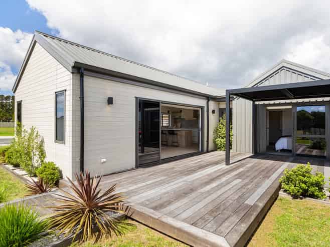 2 Motutere Drive, Matarangi