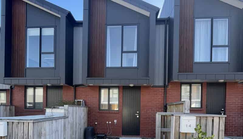 14 Waipuhinui Way, Wiri