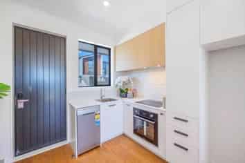 14 Waipuhinui Way, Wiri
