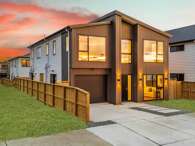55  Derbyshire Lane, Karaka