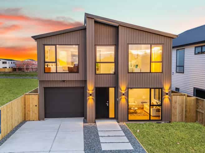 55  Derbyshire Lane, Karaka