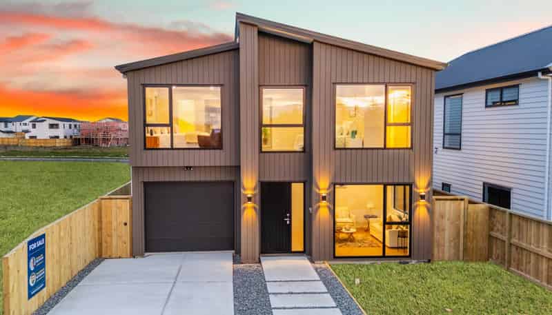 55  Derbyshire Lane, Karaka