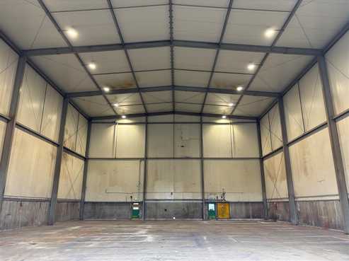 Secure 7,425sqm Yard with High Stud Warehouse