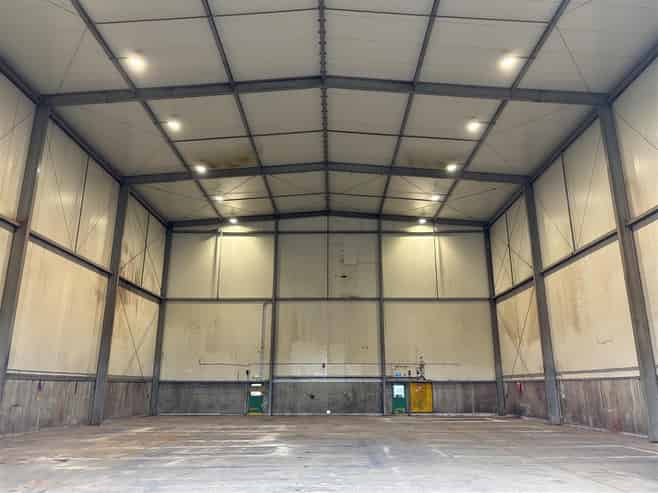 Secure 7,425sqm Yard with High Stud Warehouse