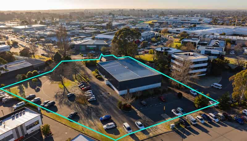  21 Sheffield Crescent, Burnside