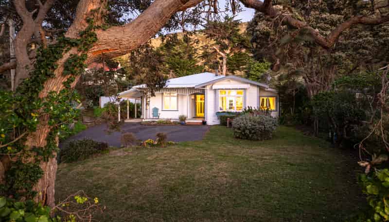 68 Wellington Road, Paekakariki