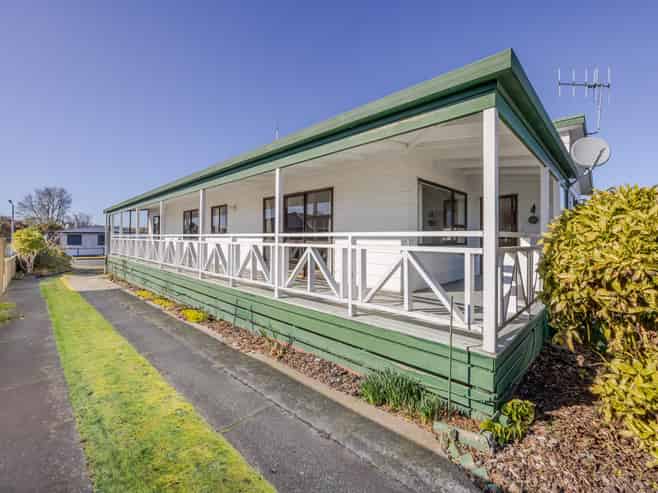 2 Stiles Avenue, Waipukurau