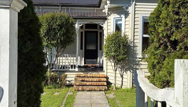 121 Bassett Road, Remuera
