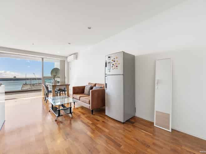 1106/2 Beach Road, Auckland Central