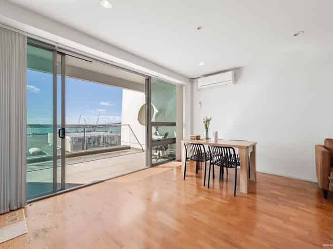 1106/2 Beach Road, Auckland Central