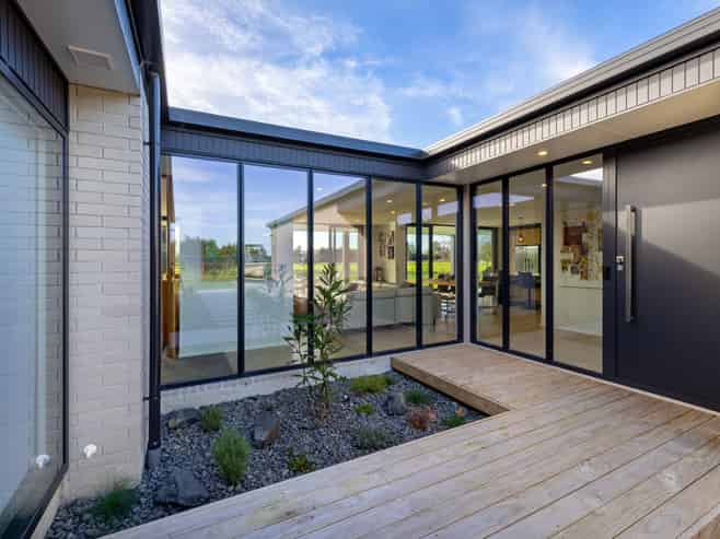 378B Holland Road, Puketaha