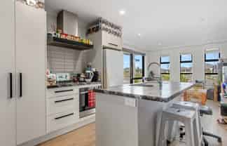 Flat / 92 Te Ranga Memorial Drive, Pyes Pa