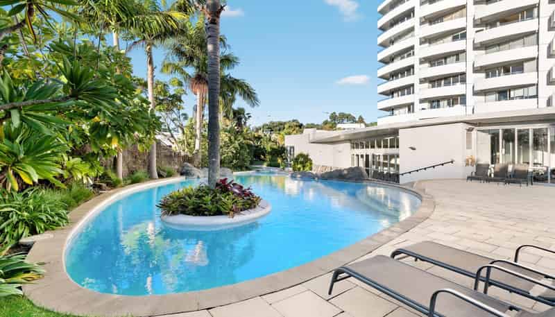 402/86 The Strand, Parnell