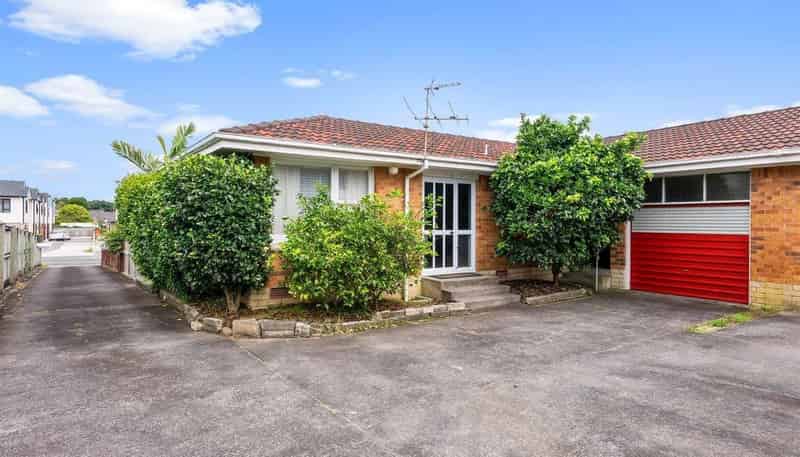 2/218 Shirley Road, Papatoetoe