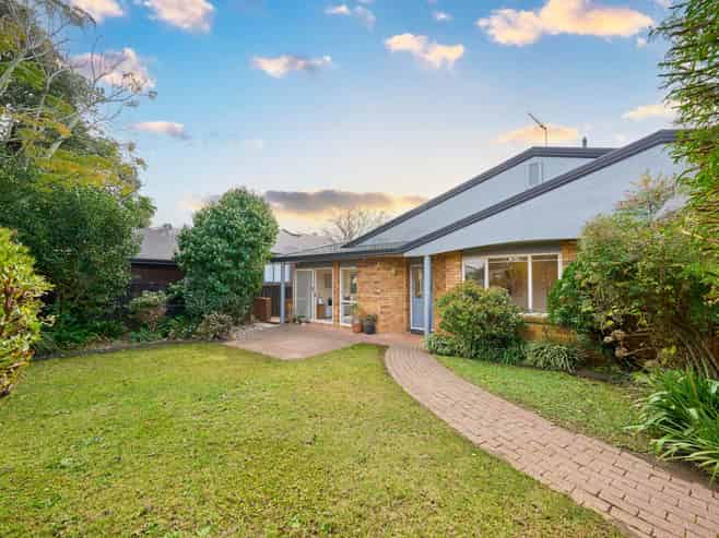 2/9 Alma Road, Milford
