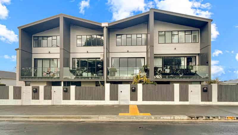 262B Meola Road, Point Chevalier