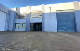 Tidy Office/Warehouse in Hillsborough