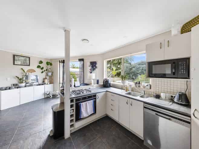 27 Pandora Place, Pakuranga