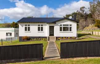87 Hovding Street, Norsewood
