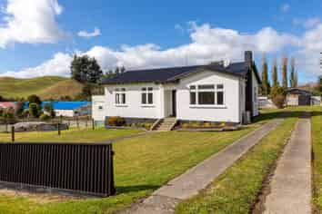 87 Hovding Street, Norsewood