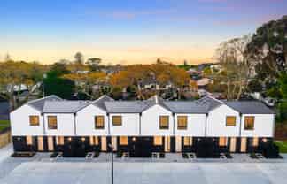 10/12 Wairau Avenue, Avondale