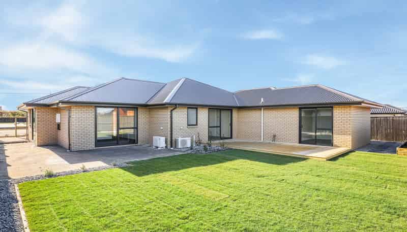 15 Vitalia Crescent, Lincoln