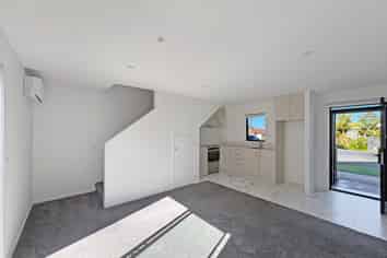 2/79 Taikata Road, Te Atatu Peninsula