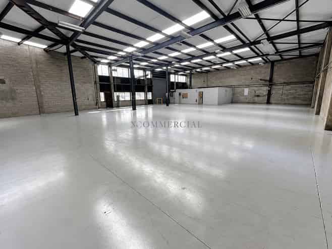 Practical Warehousing with 11 Carparks!