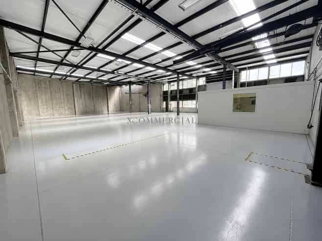 Practical Warehousing with 11 Carparks!